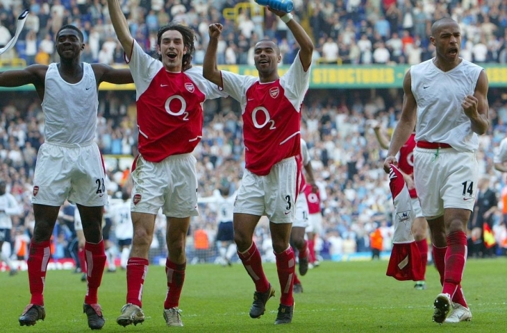 Arsenal saat berhasil menjuarai Liga Inggris musim 2003/2004.