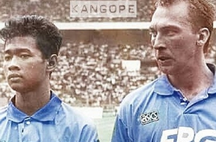 Kurniawan Dwi Yulianto (kiri) dan David Platt (kanan) saat berseragam Sampdoria. (twitter/kangope).