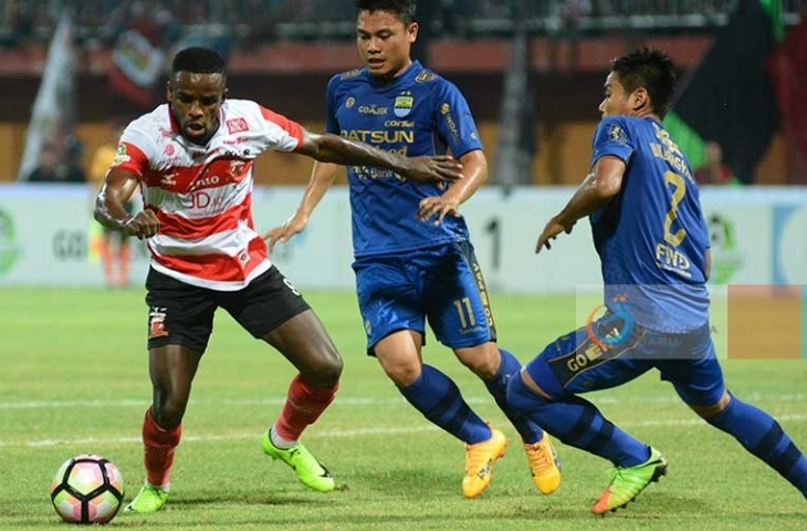 Madura United vs Persib Bandung. (Sumber: Liga-Indonesia.id).