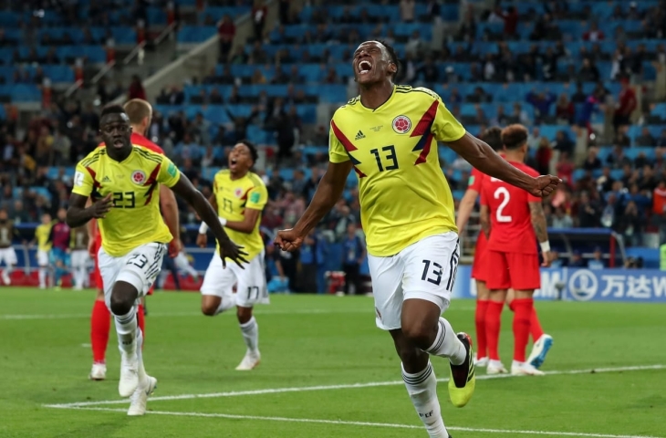 Selebrasi Yerry Mina usai ciptakan gol ke gawang Inggris di menit-menit akhir.