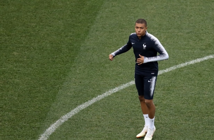 Mbappe dalam sesi latihan sebelum laga Uruguay kontra Prancis.