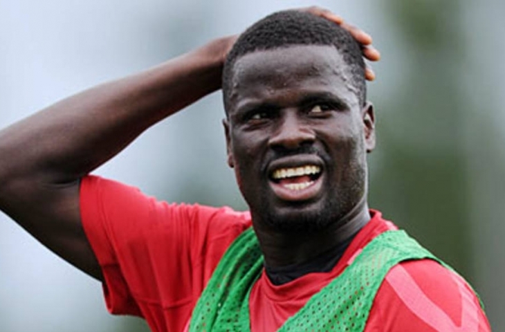 Eboue. (Sumber: Arsenal.com).