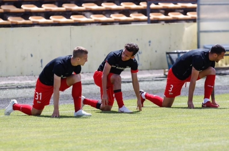 Egy Maulana Vikri (tengah) sedang menjalani sesi latihan bersama Lechia Gdansk.