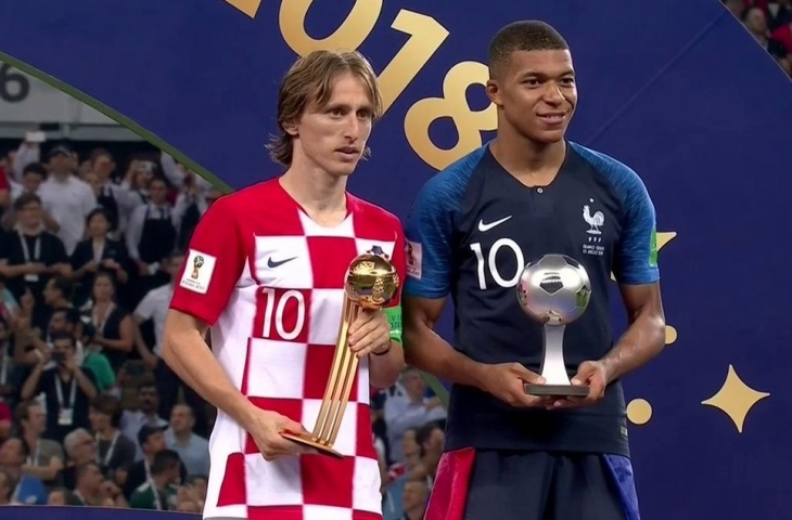 Luka Modric dan Kylian Mbappe (Sumber: Twitter)