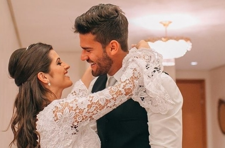 Natalia Hoewe dan Alisson Becker. (Sumber: Instagram/@natalialbecker).