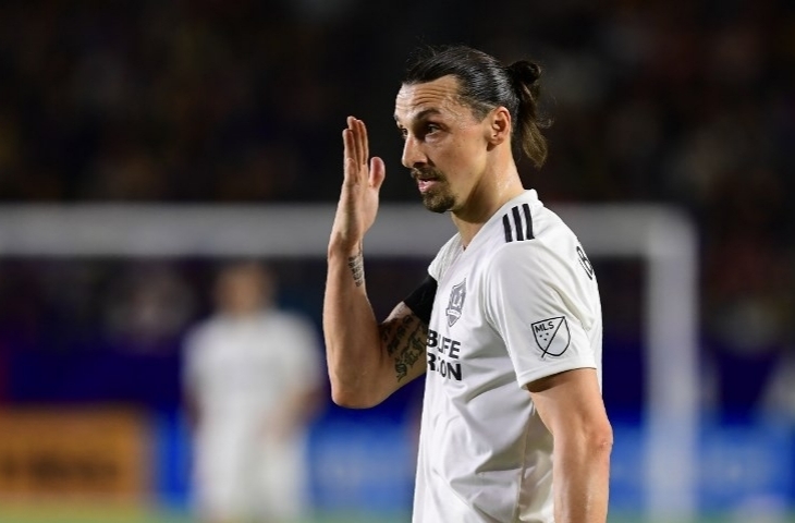 Zlatan Ibrahimovic saat bersama LA Galaxy melawan Atlanta United, Carson, California (21/4) [Frederic J. Brown/AFP]