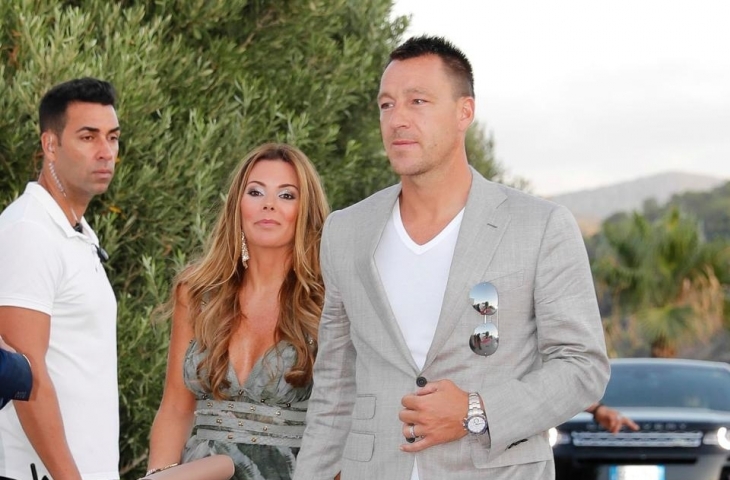 John Terry bersama istri (The Sun)