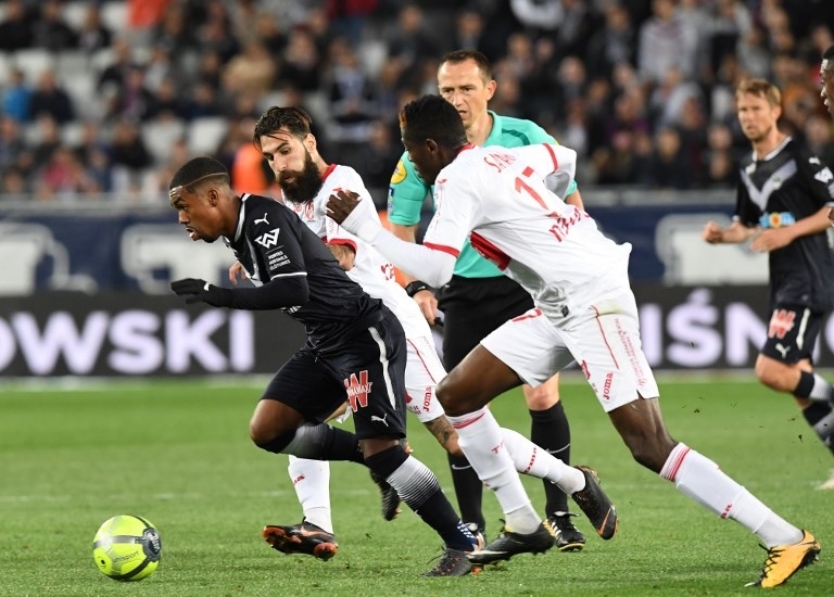 Malcom saat membela Bordeaux kontra Toulouse (12/5) [Mehdi Fedouach/AFP]