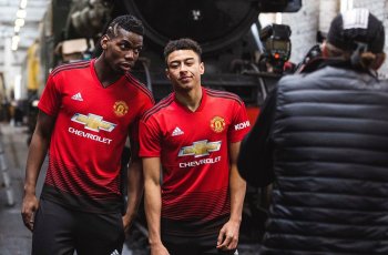 Kisah Memprihatinkan di Balik Pembuatan Jersey Manchester United