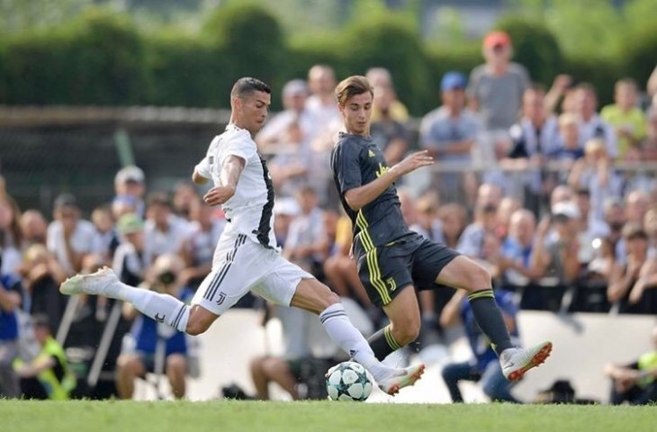 Pemain Juventus Cristiano Ronaldo saat mencetak gol ke gawang tim Juventus muda (Juventus FC)