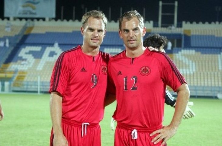 Frank dan Ronald De Boer. (Karim Jafar/AFP).