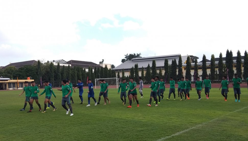 Latihan Timnas Indonesia U-19 di Stadion Universitas Negeri Yogyakarta, Sabtu (18/8/2018). (Irwan Febri/chatwithamelia.xyz).