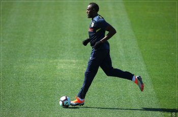 Usian Bolt Masih Simpan Mimpi Bermain untuk Manchester United