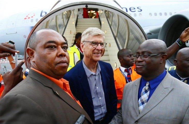 Pelatih Arsene Wenger disambut di Liberia (AP)