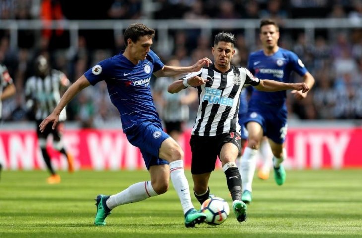 Newcastle vs Chelsea (Dok talksport.com/Galih)