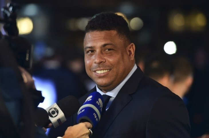 Ronaldo Luis Nazario de Lima saat menghadiri malam penghargaan pemain terbaik FIFA (Glyn Kirk/AFP)