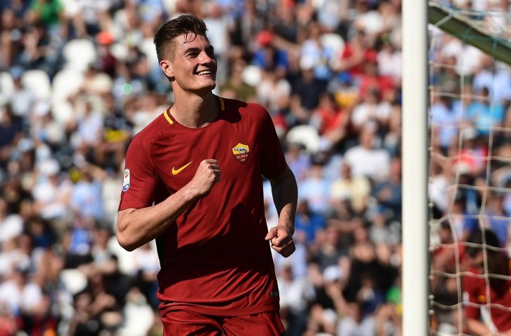 Penyerang AS Roma Patrik Schick merayakan gol ke gawang SPAL (AFP)