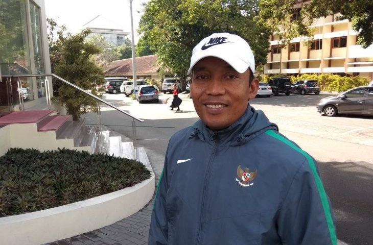 Asisten pelatih Timnas Indonesia U-19, Miftahudin Mukson. (chatwithamelia.xyz/Irwan Febri R).