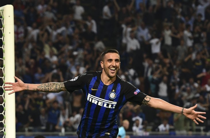 Pemain Inter Milan, Matias Vecino merayakan gol ke gawang Tottenham Hotspur (AFP)