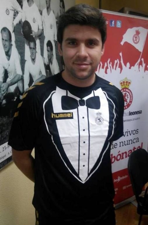 Jersey aneh Cultural Leonesa (Dok. The Sun)