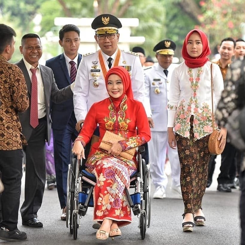 Ridwan Kamil dan istrinya, Atalia Praratya. (Instagram/@ataliapr).