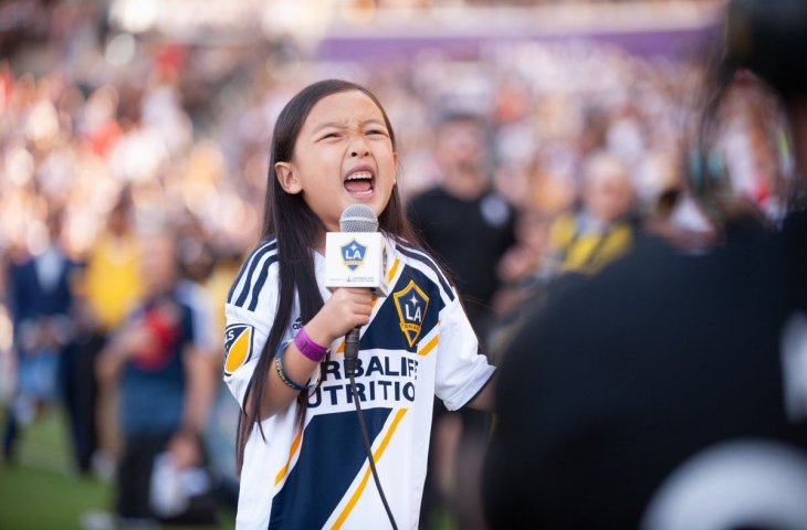 Penyanyi cilik asal Indonesia, Malea Emma Tjandrawidjaja (dok LA Galaxy)