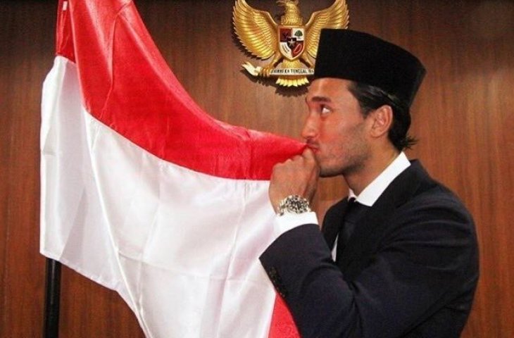 Pemain timnas Indonesia U-23, Ezra Walian saat dinaturalisasi menjadi Warga Negara Indonesia. (Dok. PSSI)