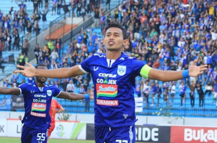 Hari Nur Yulianto cetak gol pertama PSIS Semarang atas lawannya Barito Putera, Sabtu (13/10/2018). [@psisfcofficial/Instagram]