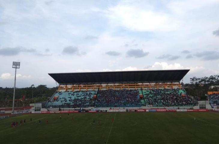 Pertandingan PSIS vs Barito Putera di Stadion Moch Soebroto, Minggu (13/10/2018). (Irwan Febri/chatwithamelia.xyz).