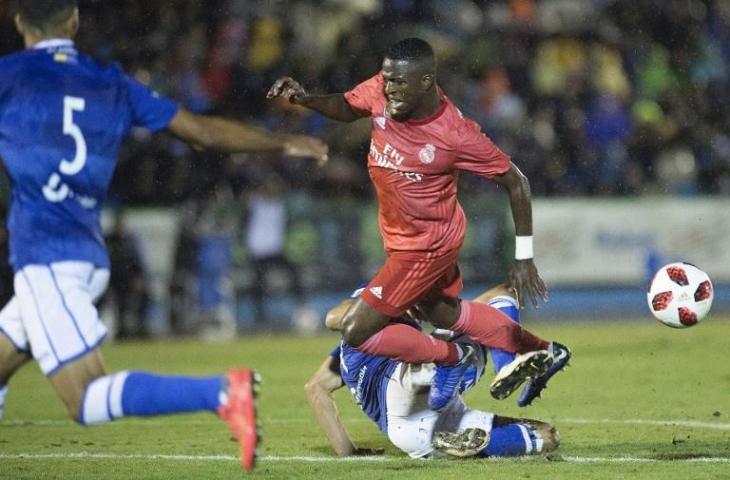 Vinicius Junior vs UD Melilla. (Jorge Guerrero/AFP).