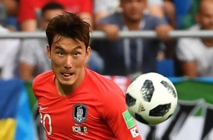 Bek Korea Selatan Jang Hyun-soo saat menghadapi Rusia di Piala Dunia 2018. JOE KLAMAR / AFP