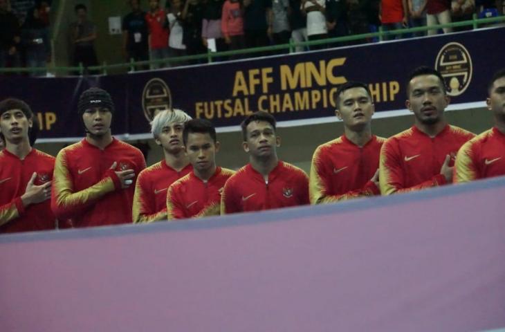 Timnas futsal Indonesia bersiap menghadapi Myanmar di ajang AFF Futsal 2018 yang digelar di GOR UNY, Senin (5/11/2018). [Stephanus Aranditio/chatwithamelia.xyz]