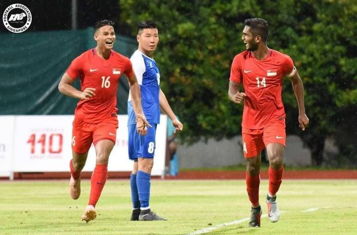 Para pemain Singapura tengah melakoni latihan jelang gelaran Piala AFF 2018. [@fasingapore/Instagram]