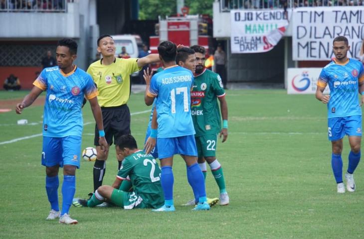 PSS Sleman menjamu Persiraja Banda Aceh dalam laga terakhir Grup B babak delapan besar Liga 2 2018 di Stadion Maguwoharjo, Rabu (21/11/2018). [Stephanus Aranditio/chatwithamelia.xyz]