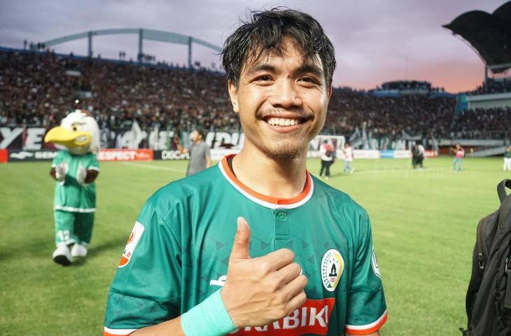 Pemain PSS Sleman, Rangga Muslim berfoto usai PSS Sleman dipastikan promosi ke Liga 1 2019 (Stephanus Aranditio/chatwithamelia.xyz)