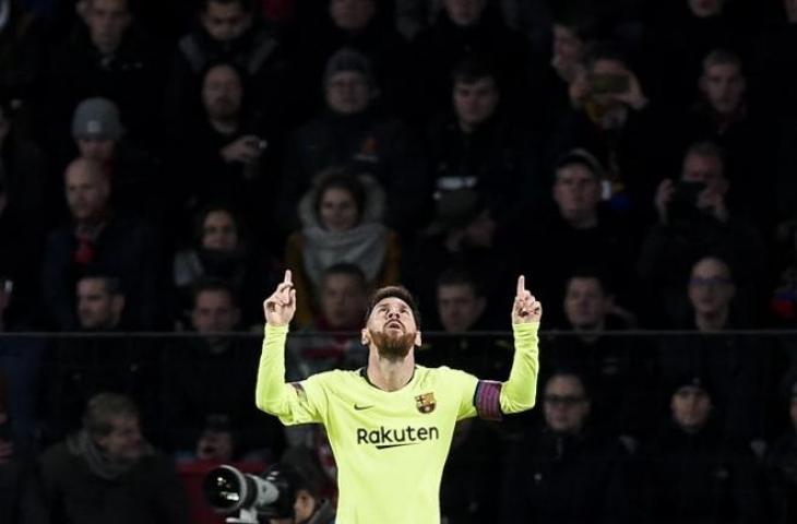 Selebrasi Lionel Messi saat cetak gol ke gawang PSV Eindhoven pada 28 November 2018 (John Thys/AFP)