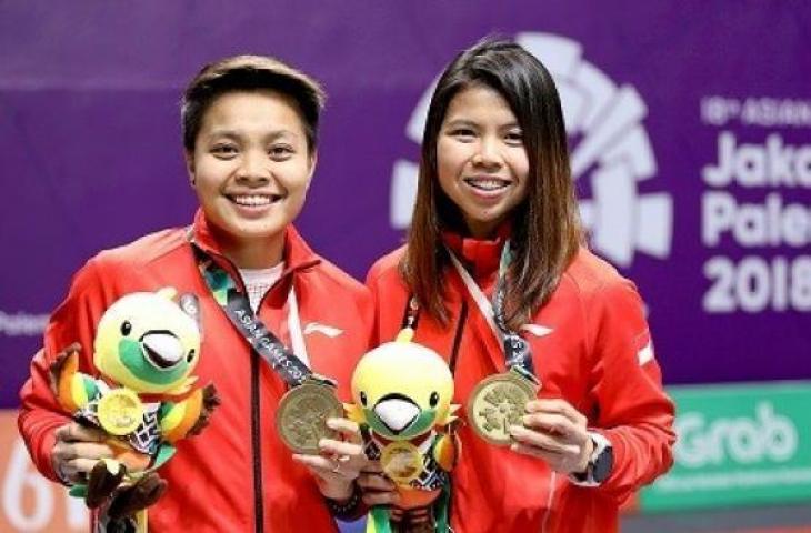 Pebulutangkis ganda putri Indonesia peraih medali perunggu bulu tangkis nomor perorangan Asian Games 2018, Greysia Polii (kanan) dan Apriyani Rahayu (kiri) [ANTARA FOTO/INASGOC/Nafielah Mahmudah]