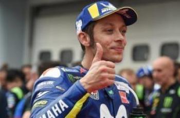 MotoGP Mandalika 2022: Banjir Rengekan Para Fan Minta Valentino Rossi Ikut Balapan