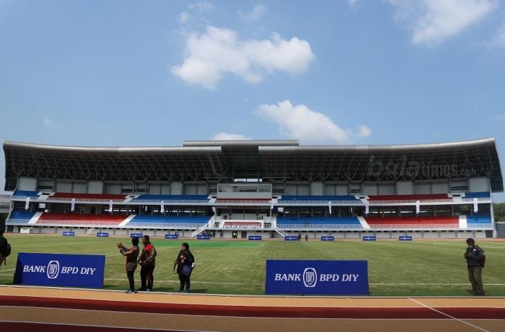 Tampilan baru Stadion Mandala Krida setelah direnovasi (Andiarsa Nata/chatwithamelia.xyz)