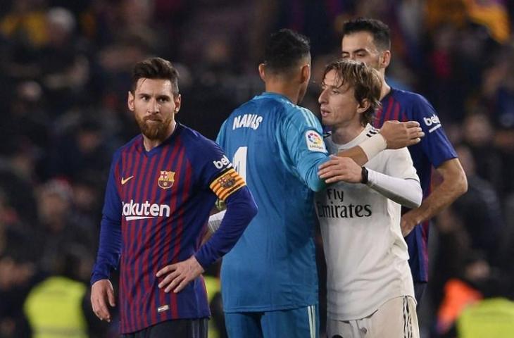 Barcelona dipaksa bermain imbang 1-1 oleh Real Madrid di leg pertama semifinal Copa del Rey, Kamis (7/2/2019) dini hari tadi. [Josep LAGO / AFP]