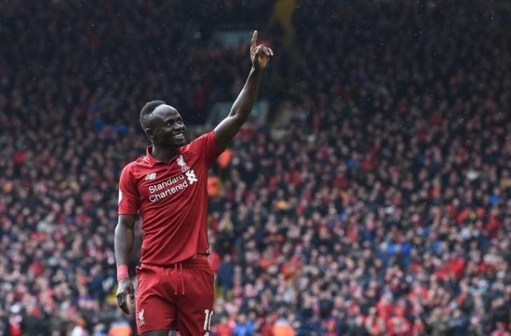 Sadio Mane mencetak dua gol untuk kemenangan Liverpool atas Burnley 4-2 pada laga pekan ke-30 Liga Primer Inggris, kemarin malam. [PAUL ELLIS / AFP]