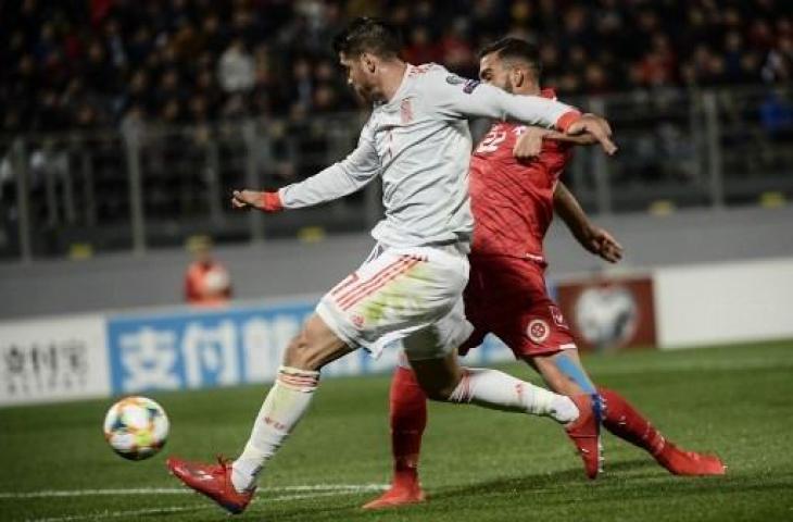 Alvaro Morata berhasil mempersembahkan dua gol untuk kemenangan Spanyol atas Malta dalam pertandingan Grup F Kualifikasi Piala Eropa 2020 di Ta' Qali National Stadium, Rabu (27/3/2019) dini hari WIB. (FILIPPO MONTEFORTE / AFP)