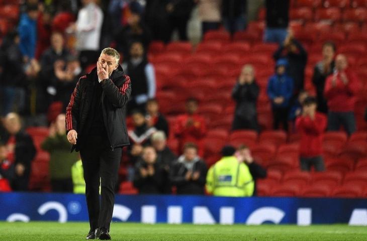 Manajer Manchester United, Ole Gunnar Solskjaer, usai menerima kekalahan dari Manchester City. (Oli Scarff/AFP).