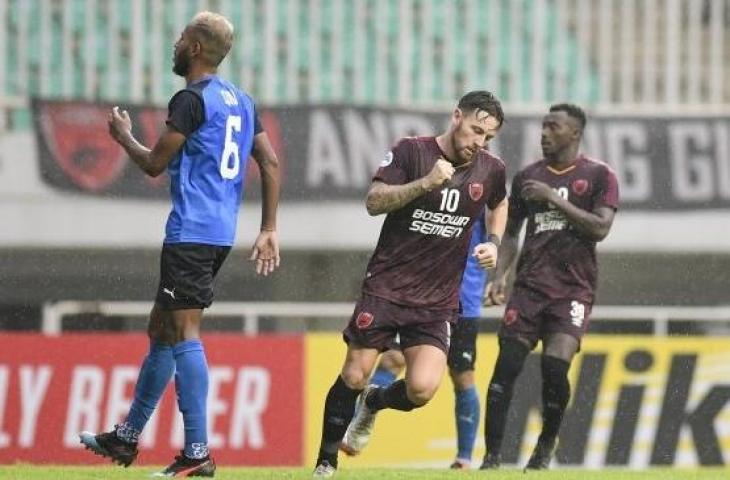 Selebrasi pemain PSM Makassar, Marc Anthony Klok usai mencetak gol ke gawang Home United pada pertandingan kualifikasi Grup H Piala AFC. (Dok. Isitimewa)