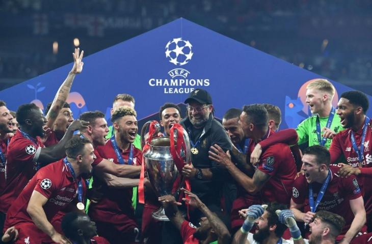 Liverpool juara Liga Champions 2018/2019 usai menaklukkan Tottenham Hotspur 2-0 di final Liga Champions yang dihelat di Stadion Wanda Metropolitani, Madrid, Minggu (2/6/2019) dini hari tadi. [Paul ELLIS / AFP]