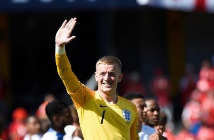 Kiper Timnas Inggris, Jordan Pickford. (MIGUEL RIOPA / AFP)