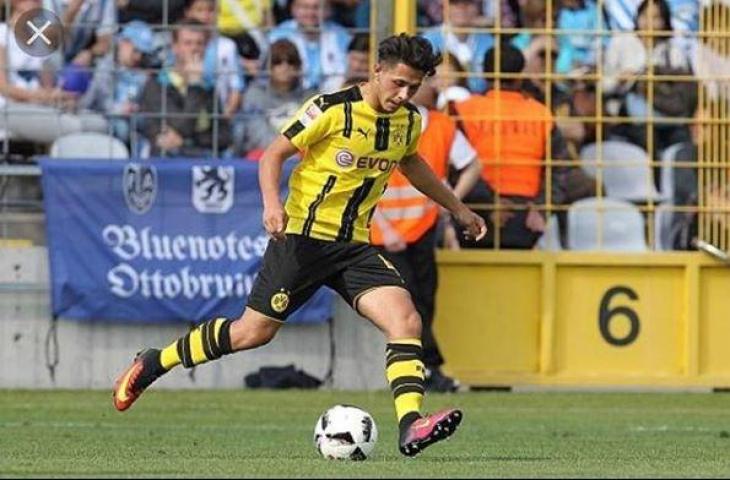 Pemain Borussia Dortmund, Dario Scuderi memutuskan pensiun di usia 21 tahun. (Instagram/darioscuderi98)