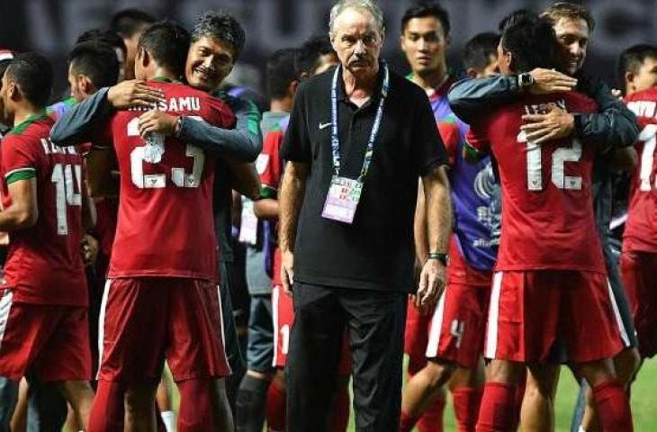 Alfred Riedl saat masih menjadi pelatih Timnas Indonesia. (ANTARA FOTO/Widodo S. Jusuf)