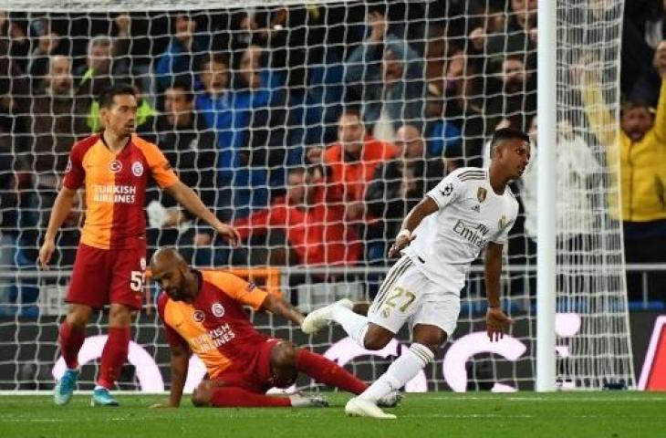 Striker Real Madrid, Rodrygo Goes sukses mencetak tiga gol alias hattrick ke gawang Galatasaray di Liga Champions. (GABRIEL BOUYS / AFP)