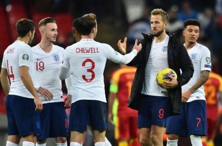 Selebrasi para pemain Timnas Inggris usai melumat Montenegro 7-0. (GLYN KIRK / AFP)